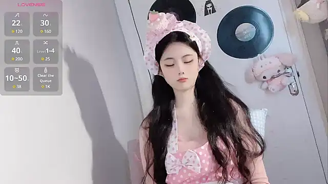 Qedgjwyz1 online show from 03.18.25