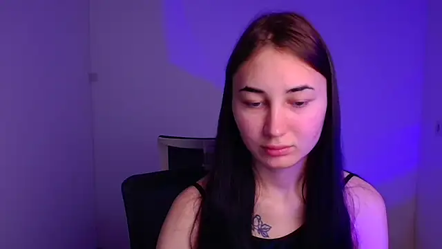 Snapshot of Jennifer_Blum chatting on 12.14.24 Jennifer Blum online show from 12.14.24