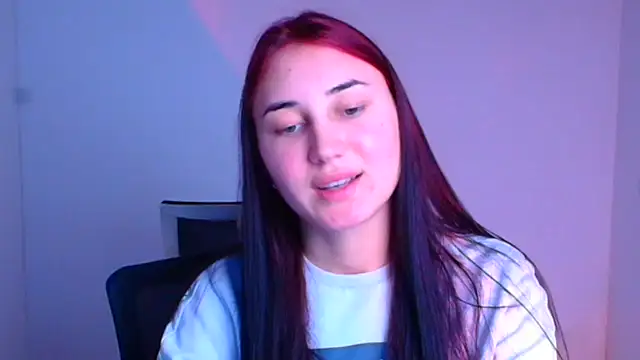 Snapshot of Jennifer_Blum chatting on 02.05.25 Jennifer Blum online show from 02.05.25