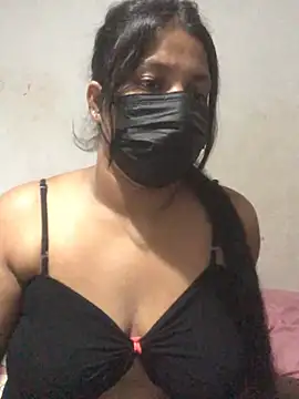 NOORA-GIRL online show from 03.22.25