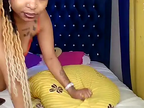 Licia harvin online show from 02.20.25