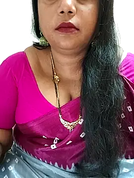 Snapshot of Swapna_143 chatting on 03.10.25 Swapna 143 online show from 03.10.25