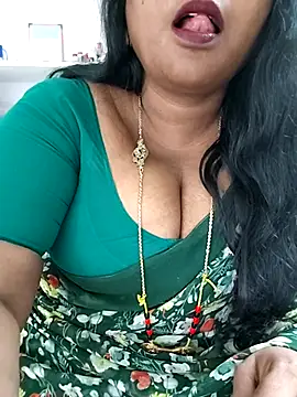 Snapshot of Swapna_143 chatting on 11.02.25 Swapna 143 online show from 11.02.25