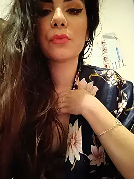 Snapshot of Saturnia_Yvonne chatting on 02.21.25 Saturnia Yvonne online show from 02.21.25