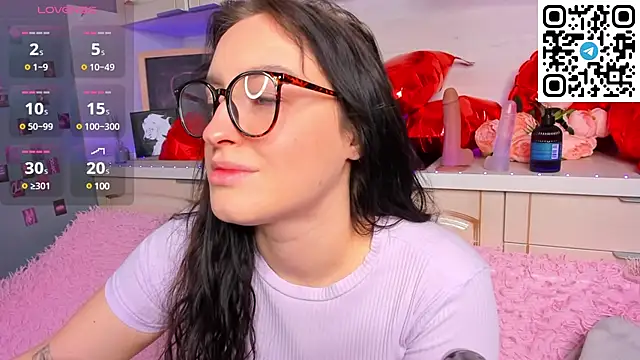 Snapshot of Kruela_Eva chatting on 02.13.25 Kruela Eva online show from 02.13.25