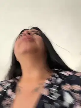 Devilsweet17 online show from 10.26.25