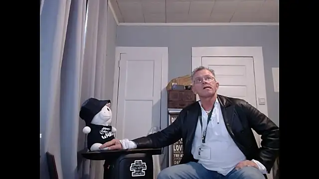 straightinyou online show from 02.13.25