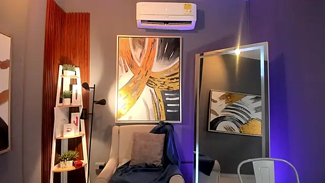 emma alice  online show from 10.07.25