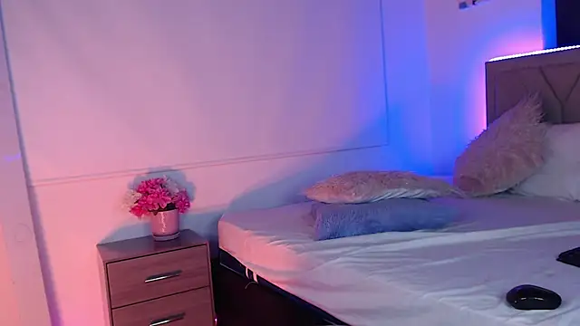 Snapshot of UniversitygirlQS chatting on 12.04.24 UniversitygirlQS online show from 12.04.24