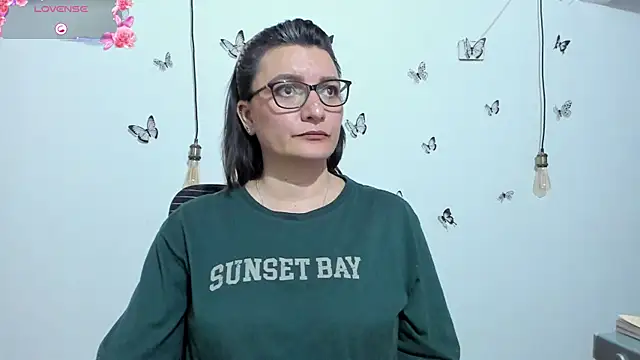 Amie Adams82  online show from 12.05.25