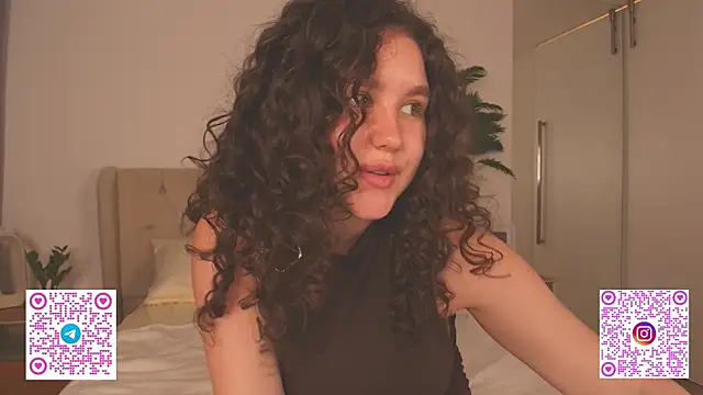 Snapshot of Ariella_Sol chatting on 01.08.26 Ariella Sol online show from 01.08.26