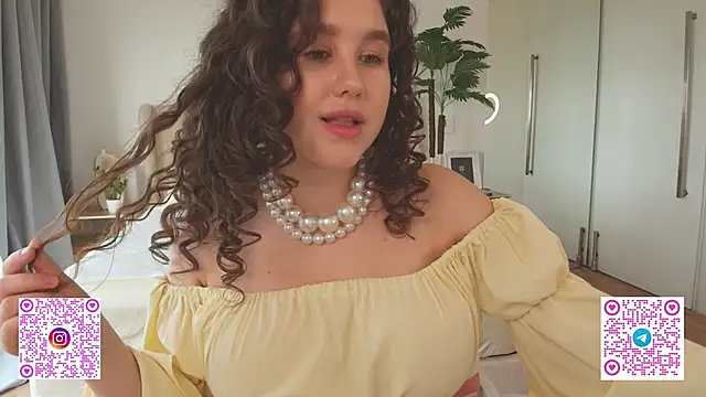 Snapshot of Ariella_Sol chatting on 01.13.26 Ariella Sol online show from 01.13.26