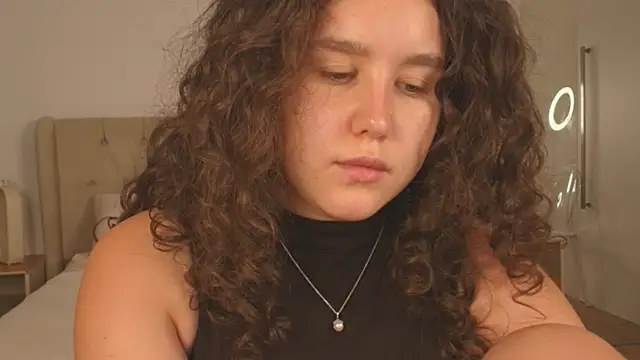 Snapshot of Ariella_Sol chatting on 03.08.26 Ariella Sol online show from 03.08.26