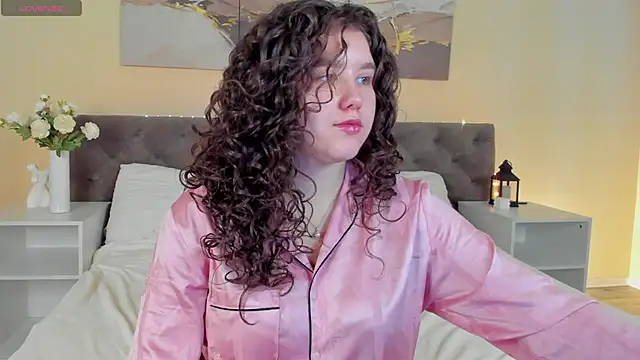 Ariella Sol online show from 04.21.26