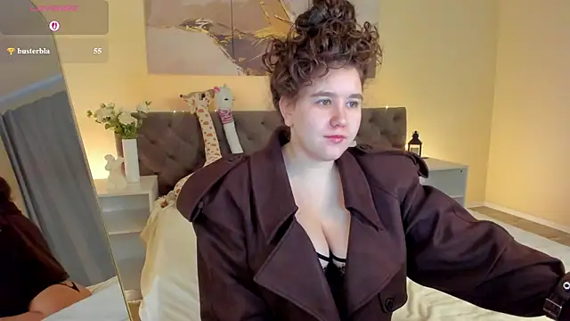 Snapshot of Ariella_Sol chatting on 05.19.26 Ariella Sol online show from 05.19.26