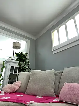 LoveShae  online show from 10.24.25