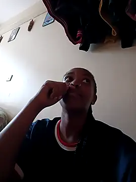 pretty-eyes23 online show from 03.20.26