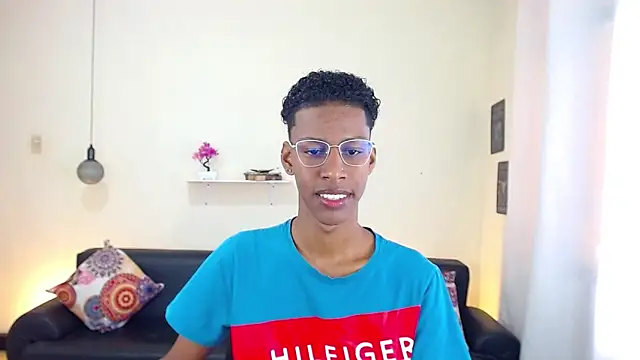 maiki18  online show from 02.11.25