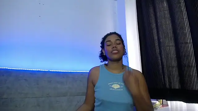 Snapshot of Dena_k_ chatting on 11.29.25 Dena k online show from 11.29.25