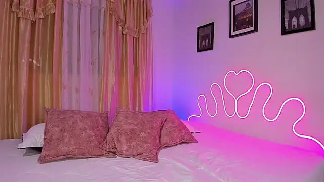 Snapshot of sara_ander9107 chatting on 11.20.25 sara ander9107 online show from 11.20.25