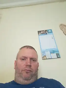 Snapshot of ShyBoy1982 chatting on 02.20.25 ShyBoy1982 online show from 02.20.25