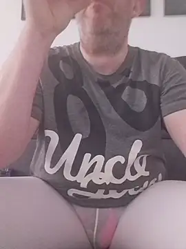 ShyBoy1982 online show from 11.06.25