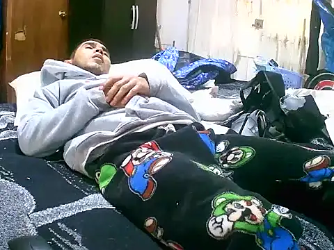 Snapshot of jperezofficial1 chatting on 09.17.25 jperezofficial1 online show from 09.17.25