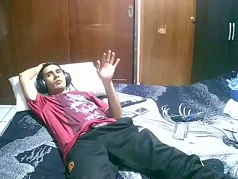 Snapshot of jperezofficial1 chatting on 09.20.25 jperezofficial1 online show from 09.20.25