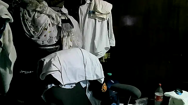 Snapshot of jperezofficial1 chatting on 10.15.25 jperezofficial1 online show from 10.15.25