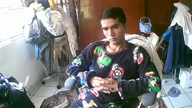 Snapshot of jperezofficial1 chatting on 10.17.25 jperezofficial1 online show from 10.17.25