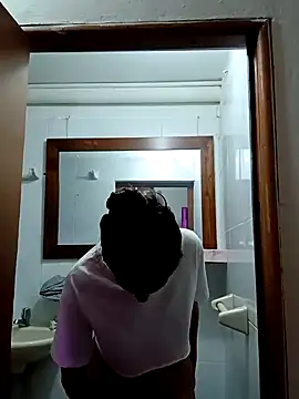 Leslly  online show from 01.11.25