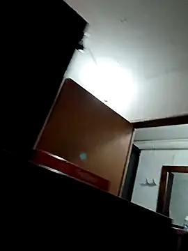 Leslly  online show from 01.14.25