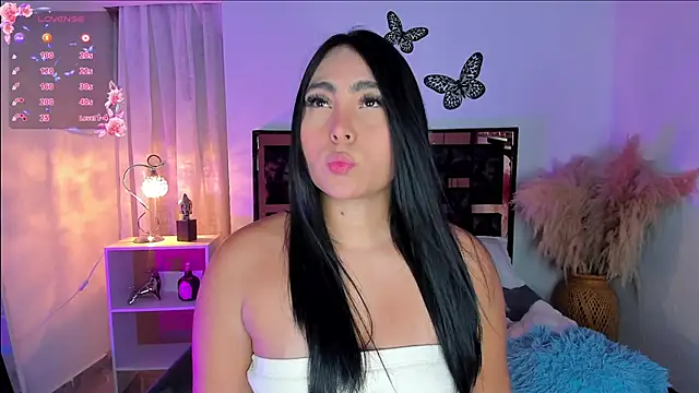 Sarahballiston  online show from 03.11.25