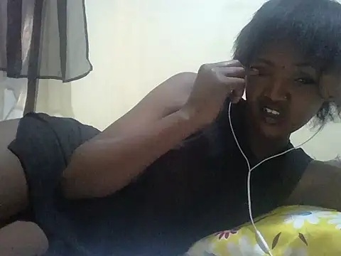 Snapshot of pretty_cool chatting on 12.18.24 pretty cool online show from 12.18.24