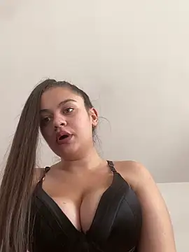 ayshalove online show from 02.24.25
