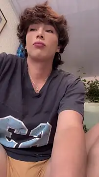 Snapshot of AdamDayt chatting on 05.21.26 AdamDayt online show from 05.21.26