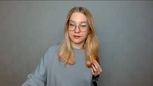 Snapshot of cindi_hot chatting on 02.25.25 cindi hot online show from 02.25.25