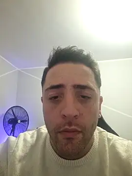 Snapshot of 1ninefellababy chatting on 12.18.25 1ninefellababy online show from 12.18.25