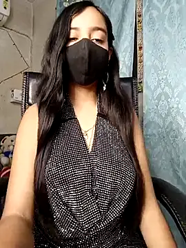 Snapshot of Parinaaz18 chatting on 12.01.25 Parinaaz18 online show from 12.01.25