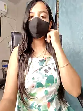 Snapshot of Parinaaz18 chatting on 12.03.25 Parinaaz18 online show from 12.03.25