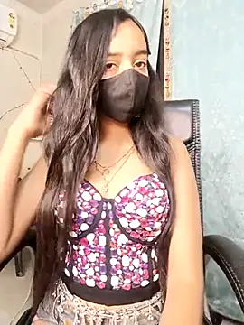 Parinaaz18 online show from 12.22.25