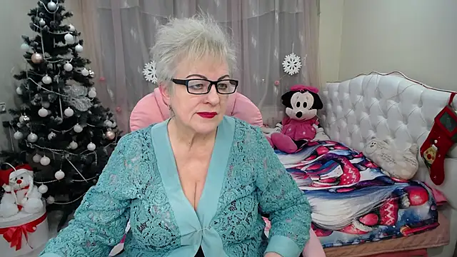 KayleSmoll online show from 01.17.25