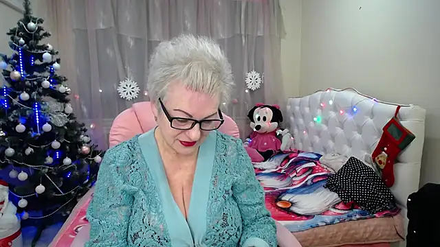 KayleSmoll online show from 01.21.25