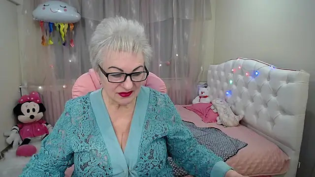 KayleSmoll online show from 01.22.25