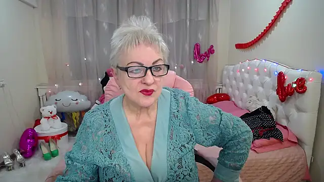 KayleSmoll online show from 03.05.25