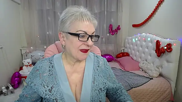 KayleSmoll online show from 03.06.25