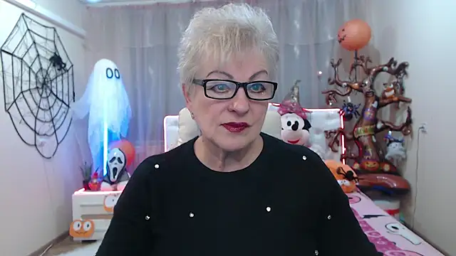 KayleSmoll online show from 11.04.25