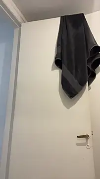 cinnamon rosa online show from 12.15.25