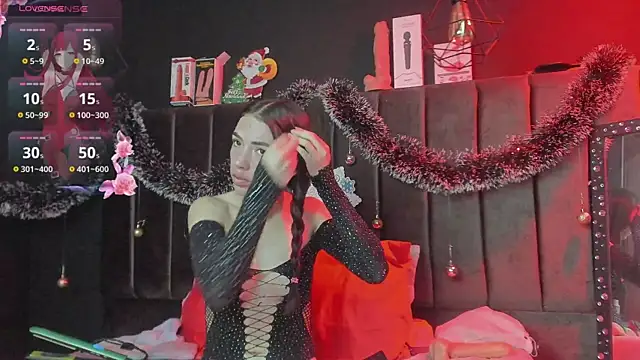 Snapshot of Alice_ch1 chatting on 12.26.24 Alice ch1 online show from 12.26.24