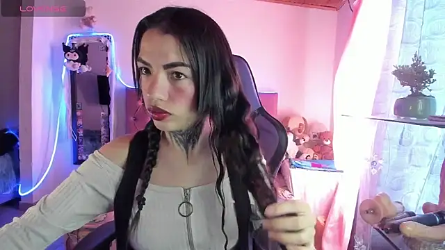 Snapshot of Alice_ch1 chatting on 09.26.25 Alice ch1 online show from 09.26.25